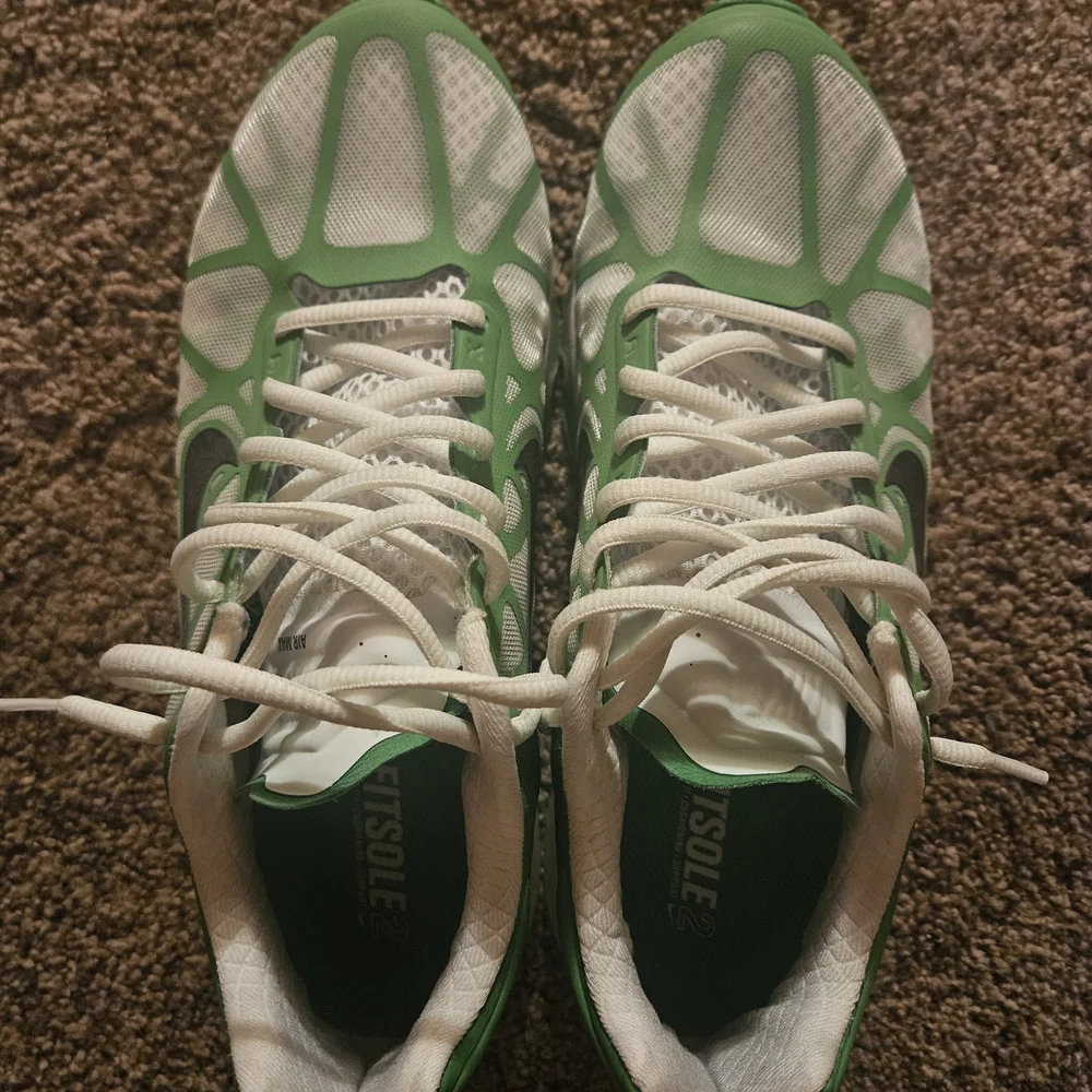 Nike Air Max 2011 Womens Size 10 Shoes - Picture 2 of 5